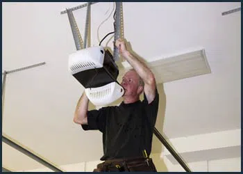 Garage Doors Store Repairs Pequannock, NJ 973-497-0045 - cont-gdr-door-opener-08m